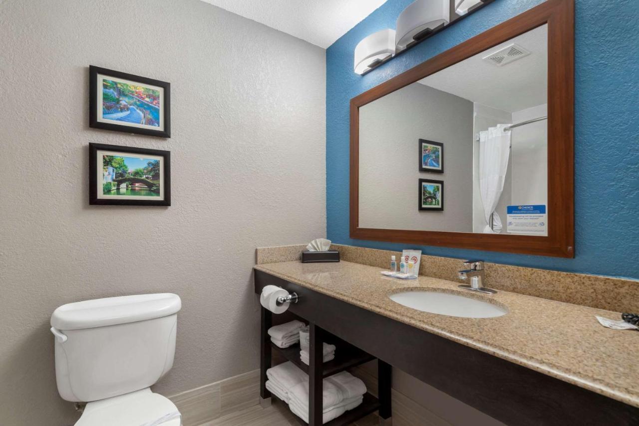 Comfort Inn & Suites Near Medical Center San Antonio Buitenkant foto